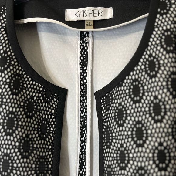 Kasper Blazer Women's Contrast-Lace black/vanilla ice long sleeve career office - Picture 5 of 5